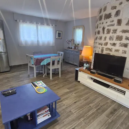 Climatisee 3 Pieces, Piscine Partagee, Proche Centre A - Fr-1-780-64 * Сент-Максім
