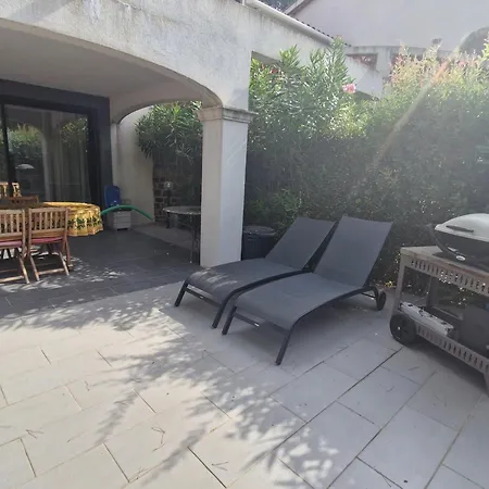 3 Pièces Climatisée, Terrasse, Piscine, Proche Commerces Et Centre-ville – - Fr-1-780-64 Sainte-Maxime