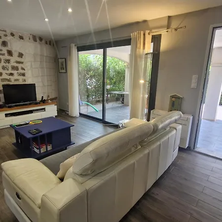 Climatisee 3 Pieces, Piscine Partagee, Proche Centre A - Fr-1-780-64