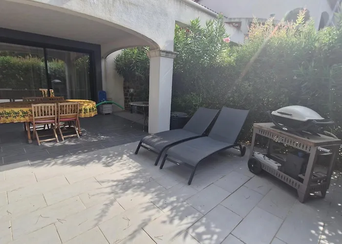 3 Pièces Climatisée, Terrasse, Piscine, Proche Commerces Et Centre-ville – - Fr-1-780-64 Sainte-Maxime