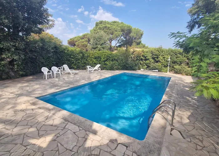 3 Pièces Climatisée, Terrasse, Piscine, Proche Commerces Et Centre-ville – - Fr-1-780-64 Hébergement de vacances *